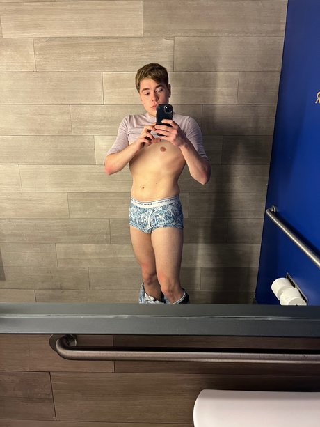 Dontshowyourwife OnlyFans Nacktbilder