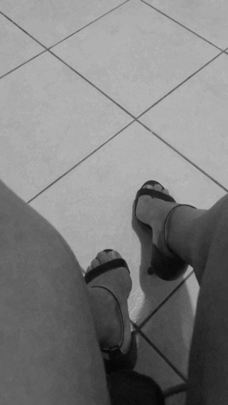 ane OnlyFans schlank