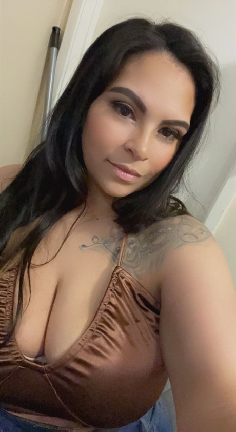 Dezzy Ramirez OnlyFans Lesbisch