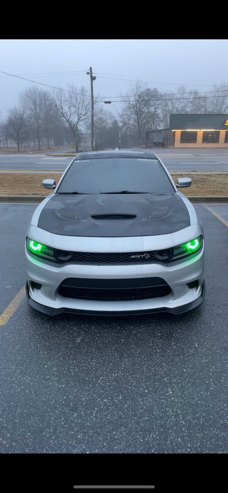 Infamous Nacktpornos auf OnlyFans