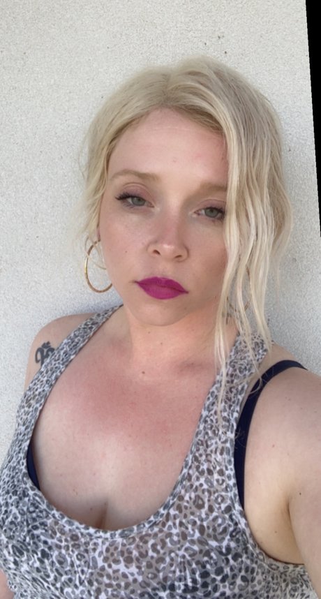 Lulu Love Nackt OnlyFans