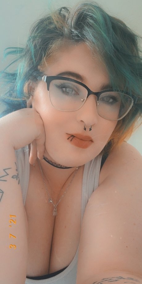 Alora Lane OnlyFans X