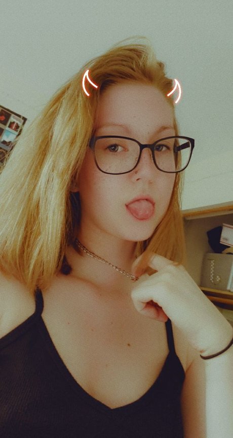 Renee Simcox Sexy OnlyFans