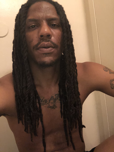 sologuy OnlyFans Sextape