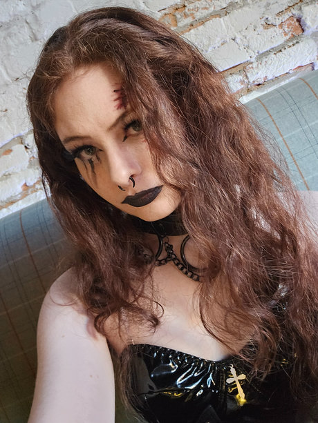 BubblegumGoth OnlyFans gratis