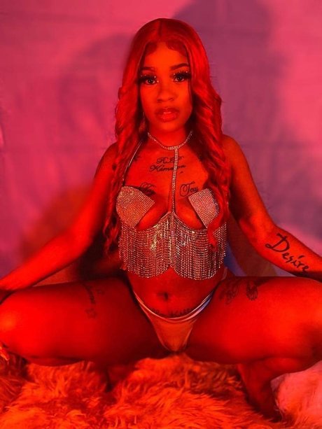 Monaa Lisaa OnlyFans-Model