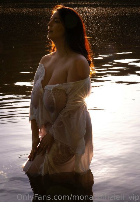 mona offiziell vip Nacktbilder-Leaks von OnlyFans