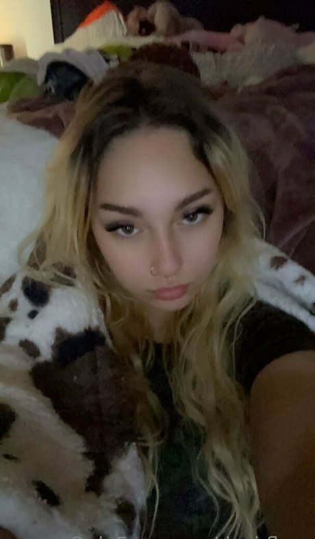 desi flora Leaks von Nacktbildern auf OnlyFans