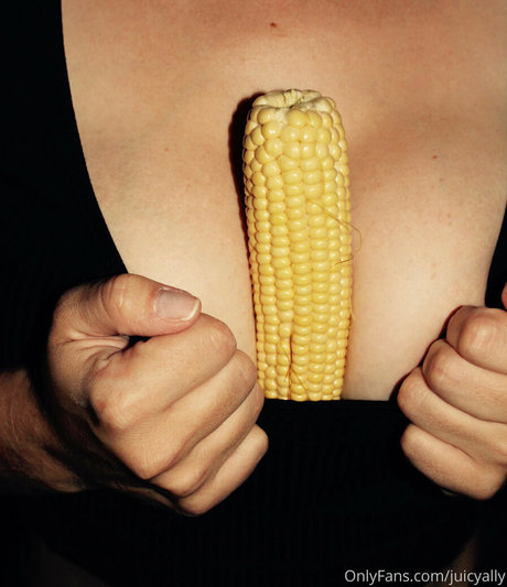 masked bunny OnlyFans-Leaks