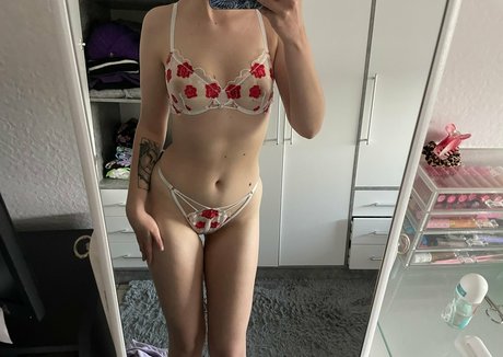 lilbloomix OnlyFans Gratis-Inhalte