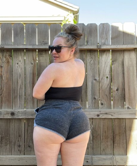 notyouraverage OnlyFans Pornografie