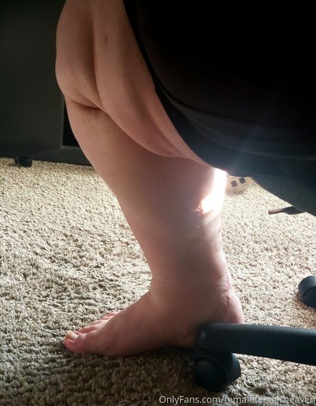 femalefeederheaven OnlyFans Leaj