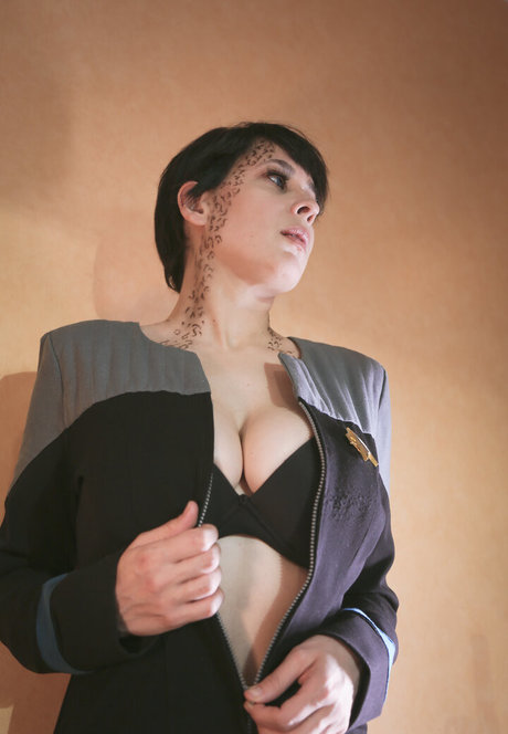 Vampisaurus Nacktbilder von OnlyFans