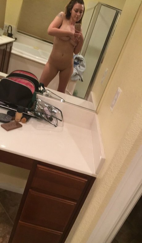 asiatische falsche titten onlyfans schön nackt Hochwertig