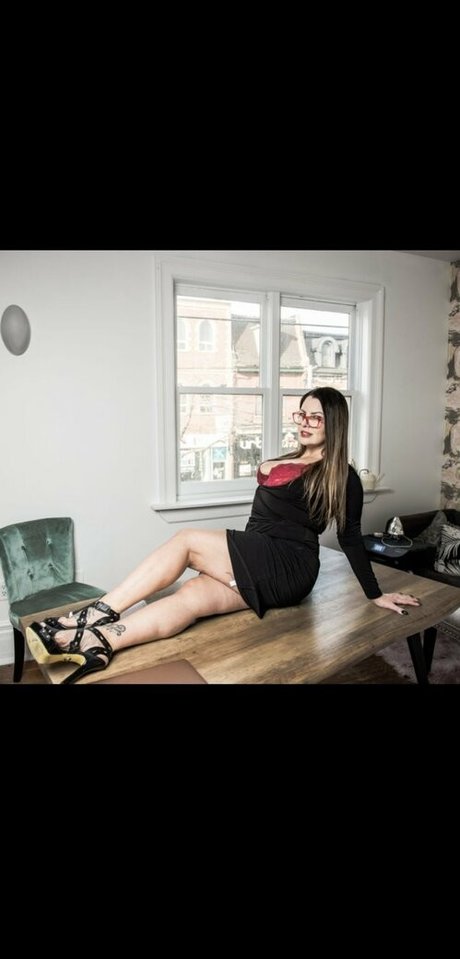 saxanextdoor Strip OnlyFans