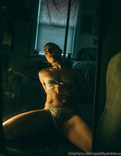 opal lilly onyx OnlyFans Bilder nackt