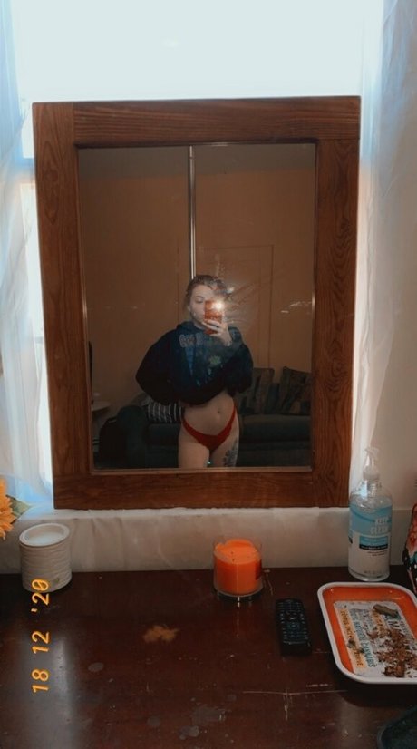 gingersbellycontent OnlyFans Fotos