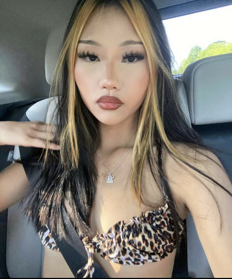 Foreign bich Brüste OnlyFans