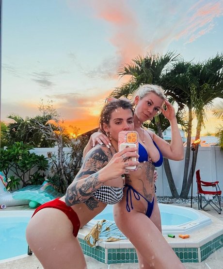 Taylor Hughs Strip OnlyFans