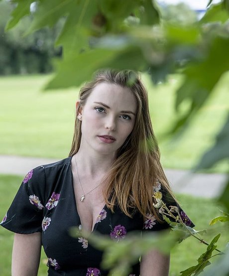 Ellie Littlechild OnlyFans-Rezensionen