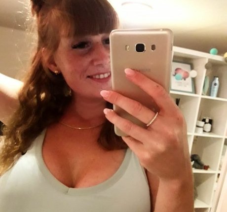 Jojo Kiss Nacktpornos auf OnlyFans