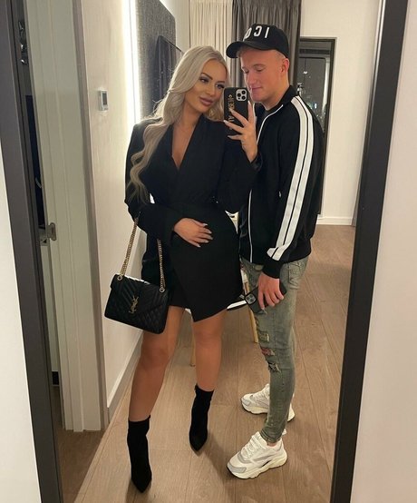 rothaarige schlampe onlyfans kostenlos sexy Vorschau