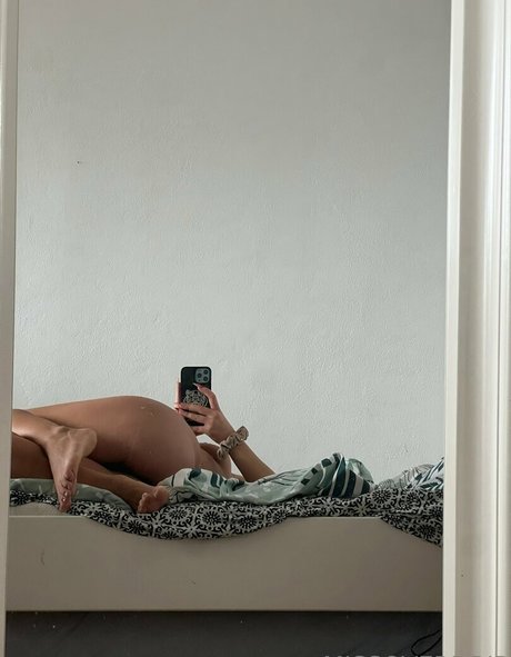 erdbeermilch onlyfans heiß HD