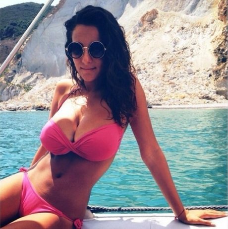 Camille Meduse OnlyFans Arsch Leak