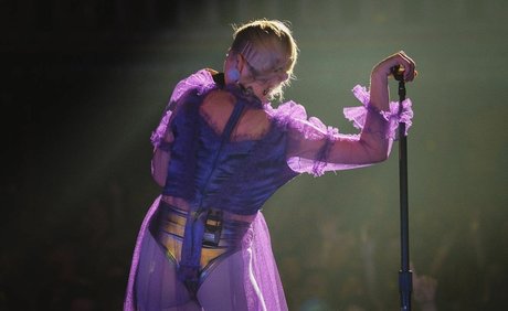 Carly Rae Jepsen OnlyFans-Bilder