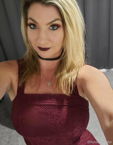 therebeccaryder OnlyFans geleakte Bilder