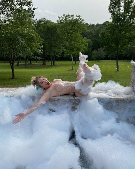 therebeccaryder Leak von OnlyFans