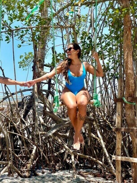 Caroline Veronica Strip OnlyFans