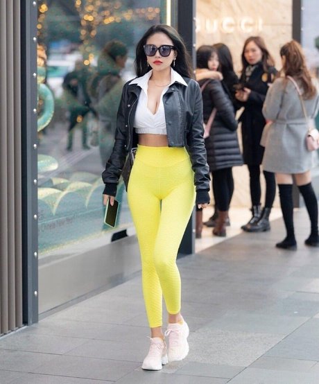 Echo Yue OnlyFans schlank