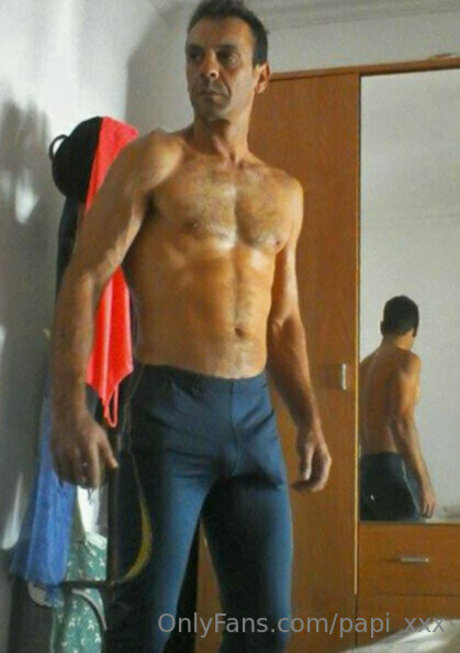 papi xxx OnlyFans Model Fotos