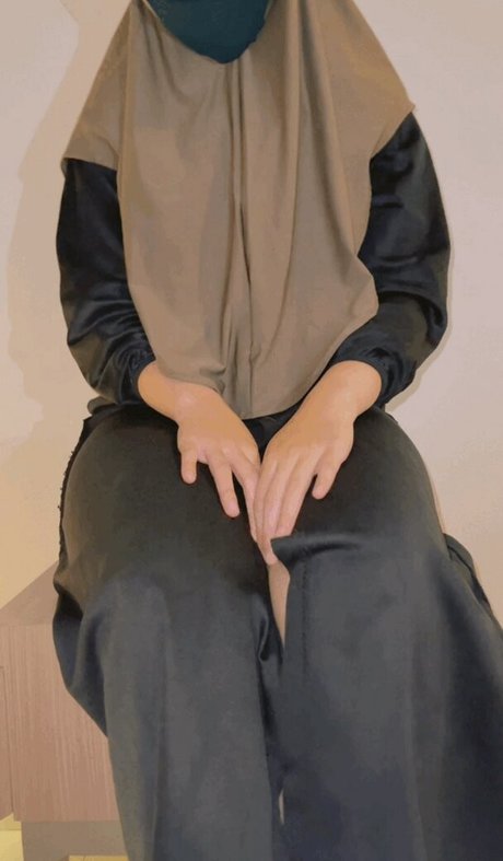 Hijab Camilla Nacktbilder geleakt OnlyFans geleakt