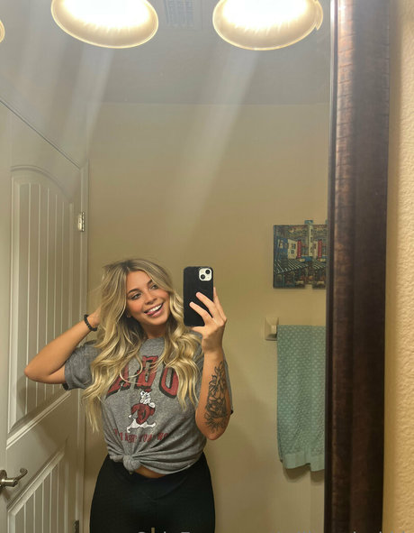 willowclarkk OnlyFans Arsch Leak