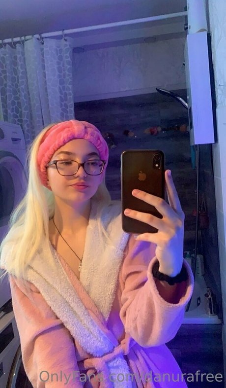 sweetdanura OnlyFans Brüste Bild