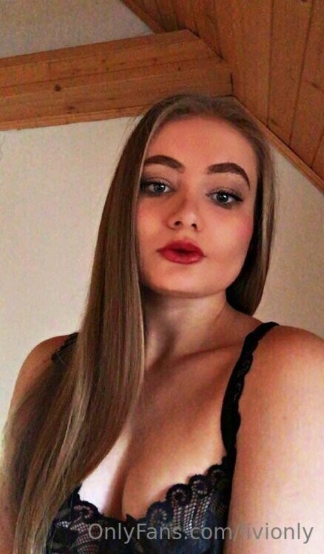 livionly OnlyFans geleakte Pornografie