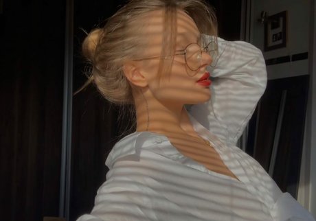 Karina Muzhalovska OnlyFans Nacktbilder