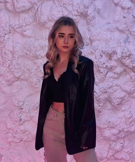 Kerry Ingram OnlyFans Inhaltstyp