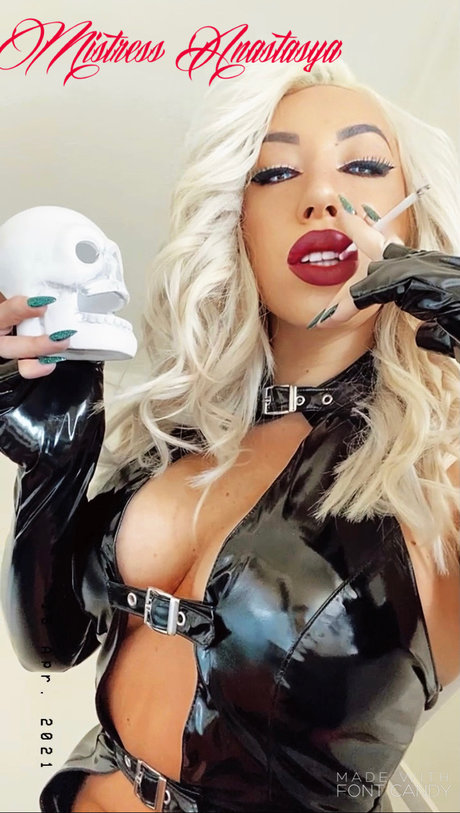 Mistress Anastasya Smoke Nacktbilder von OnlyFans geleakt
