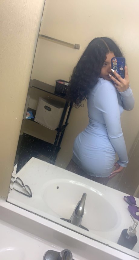 Crystal Jade_ OnlyFans Inhalte