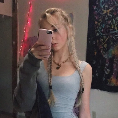 Cosmic Crystal FREE OnlyFans-Inhalte