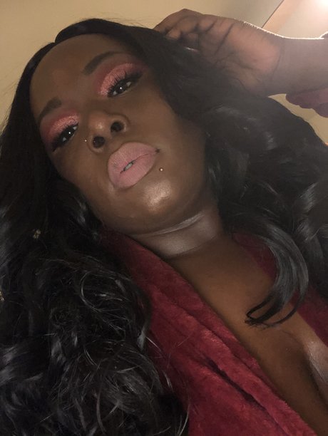 Kiki Kotton OnlyFans Strip