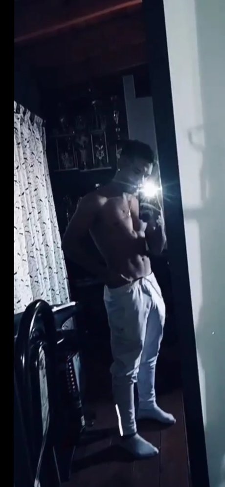 Cruz_ OnlyFans-Leaks