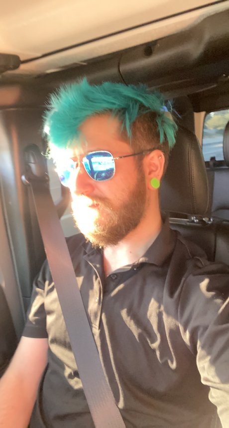 JS15X OnlyFans-Model