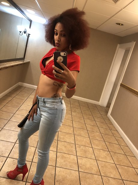 Mixed Goddess Nacktbilder von OnlyFans geleakt