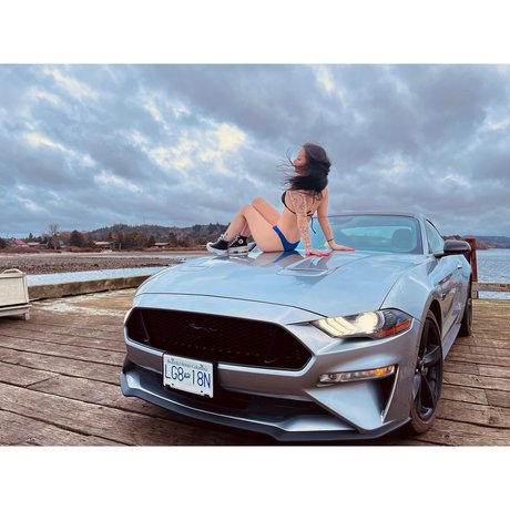 Tiny Meeks OnlyFans Inhaltstyp