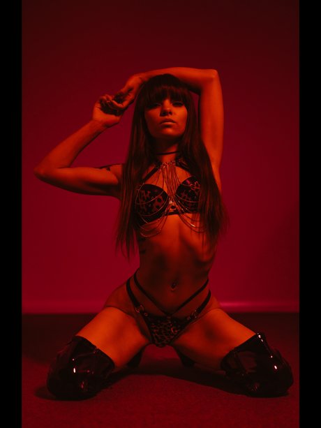 Miya Minx Top 6_ OnlyFans XXX