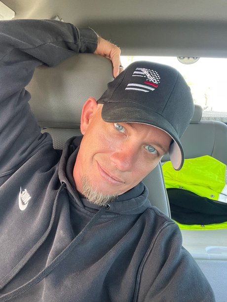 Mr Right Nackt OnlyFans